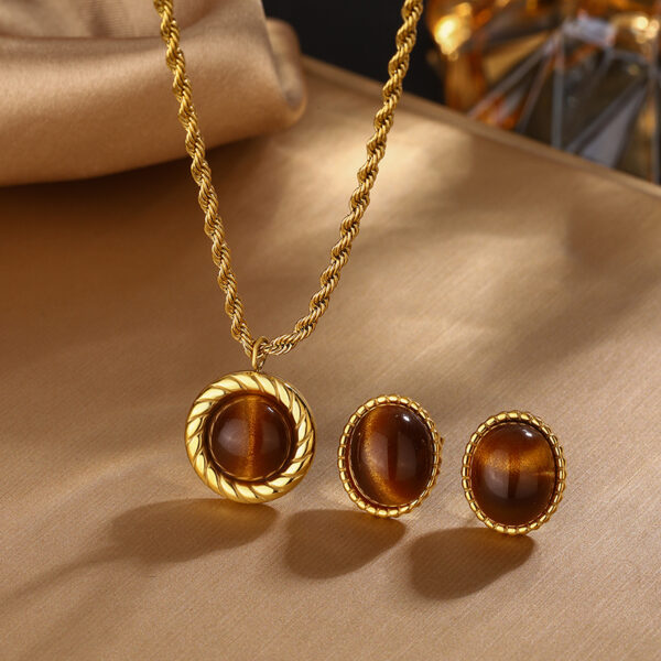 Ladies Jewelry Set Earrings and Necklace